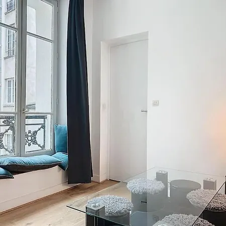 Contemporain Au Coeur De Parigi